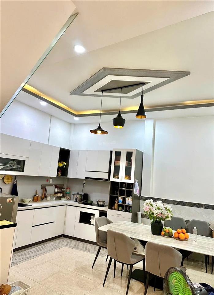 Nhà 4x12.5m  2 tầng nở hậu 5.5m siêu đẹp chỉ 4tỷ4 gần aeon bình tân