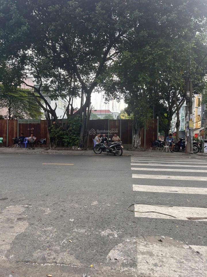 Chính chủ 90m2  full thổ đường kinh doanh chỉ 9.5 tỷ (5x18m) gần aeon mall bình tân