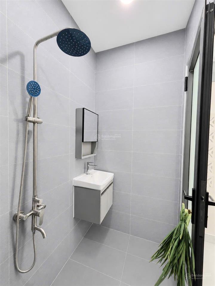 Nhà 1 lầu xây mới full nội thất  6x8.5m  đường tên lửa giá 5.78 tỷ thương lượng