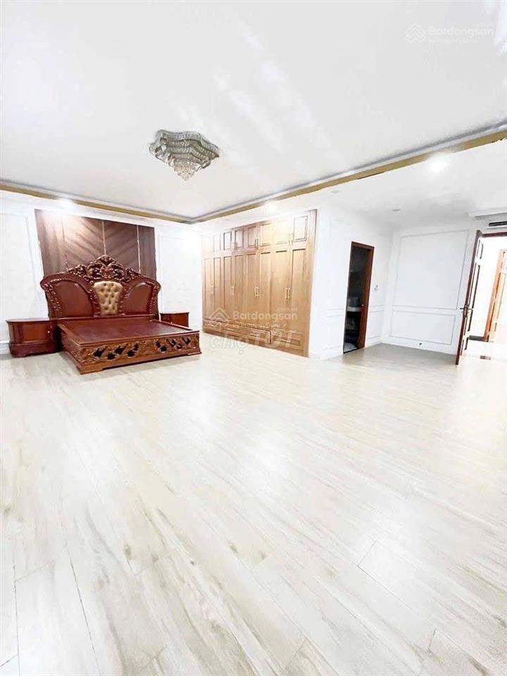 Siêu phẩm biệt thự góc khu tên lửa 10x22  5 tầng bề thế  thang máy  full nội thất 42 tỷ tl