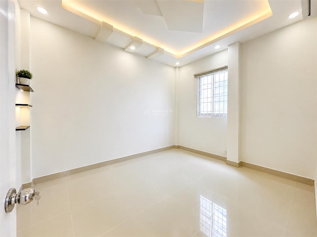 Nhà phố đường kinh doanh 4x10, 2 tầng khu tên lửa gần aeon mall 6,5 tỷ thương lượng