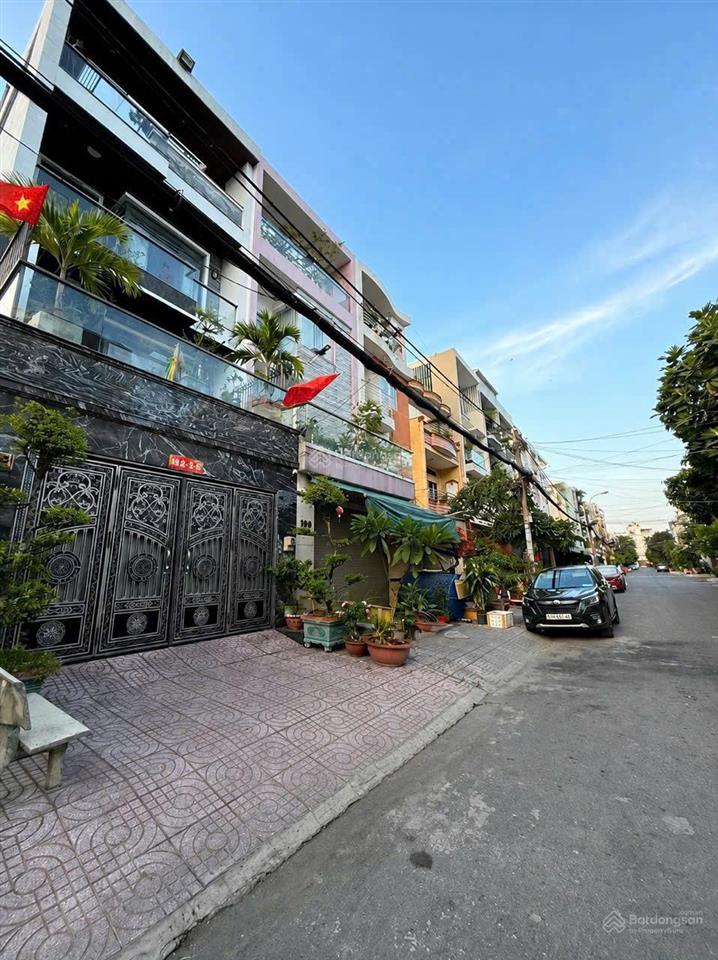 Siêu phẩm khu ao sen tên lửa 108m2  5 tầng sát tên lửa  aeon mall 5x22m chỉ 14 tỷ