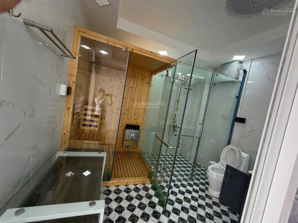 Nhà phố hiện đại 10x20 hầm 5 tầng thang máy khu aeon giá 33.5 tỷ  12pn  14wc phù hợp cải tạo
