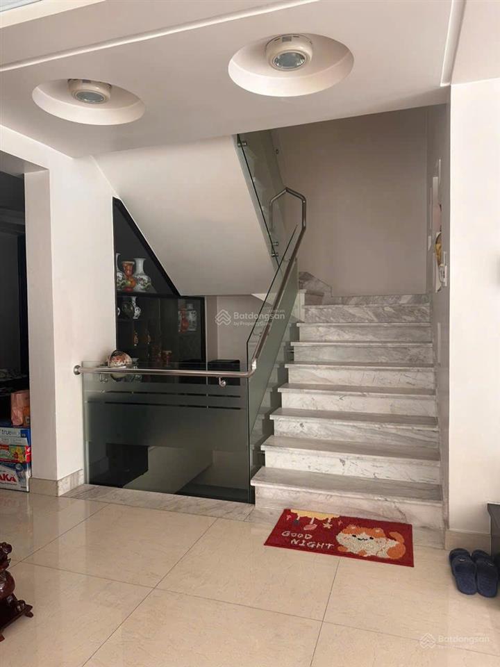 Biệt thự khu ao sen tên lửa  hầm 3 lầu biệt thự đẹp nội thất cao cấp 10x20  giá 26.5 tỷ tl