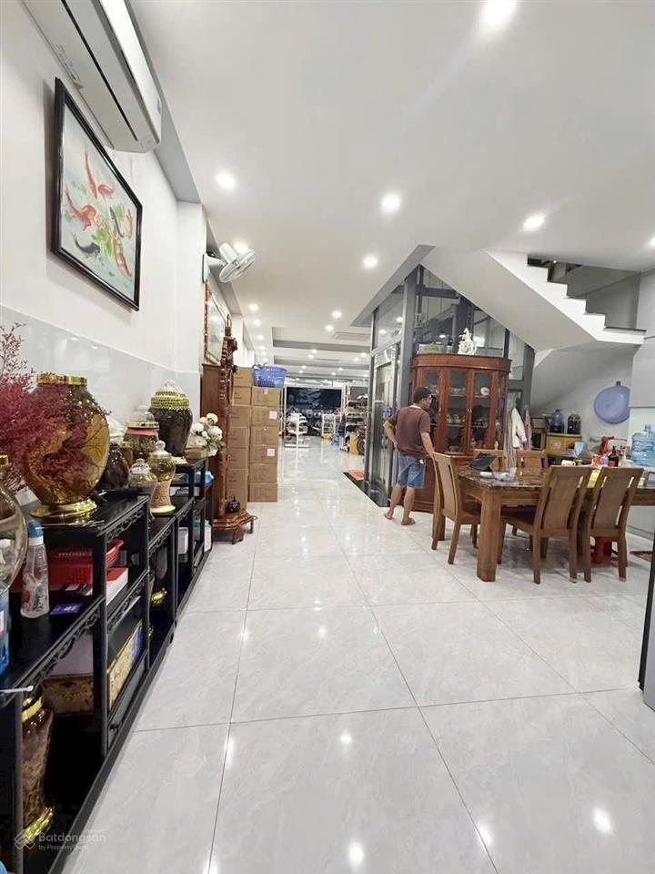 Siêu phẩm nhà phố 5 tầng có thang máy  full nội thất gần aeon mall  giá 15,5 tỷ thương lượng