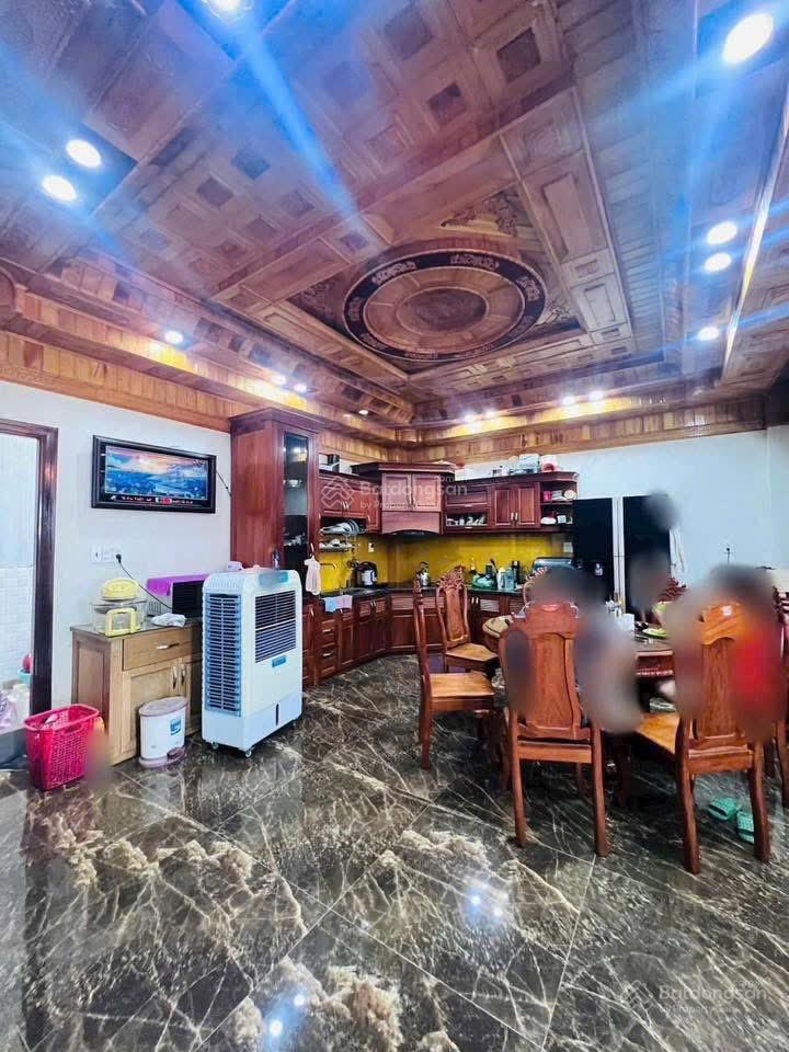 Biệt thự mới 8x13m  trệt 3 lầu mặt tiền khu tên lửa  giá 12.5 tỷ