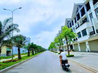 Đất đẹp  giá tốt  bán gấp lô góc 3 mặt tiền hoài đức, hà nội