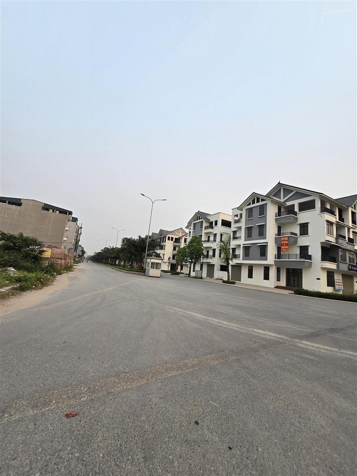 Lô góc 3 mặt tiền đường 30m cơ hội kinh doanh đỉnh cao. diện tích 63m 3 mặt tiền cực t