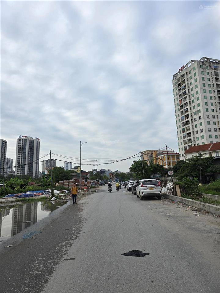 Mặt phố đồng me quy hoạch rõ ràng cơ hội cho nhà đầu tư. diện tích 65m. lô góc 2 mặt thoáng. trục