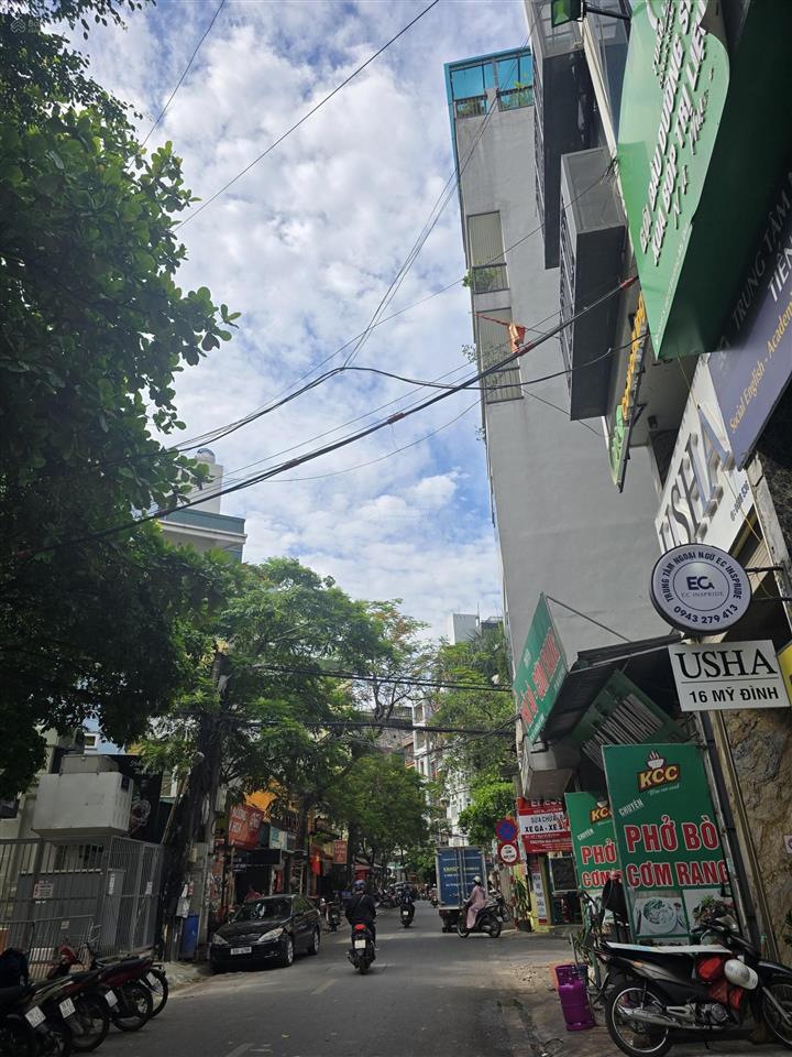 Cầu diễn tòa căn hộ dịch vụ xây mới view hồ ô tô đỗ cửa 70m 8 tầng, 18 phòng khép kín ful