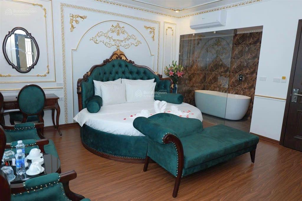 Khách sạn mễ trì mặt đường 60m khai thác ngay.
vị trí trung tâm mễ trì, mặt đường 60m, vỉa hè 9m