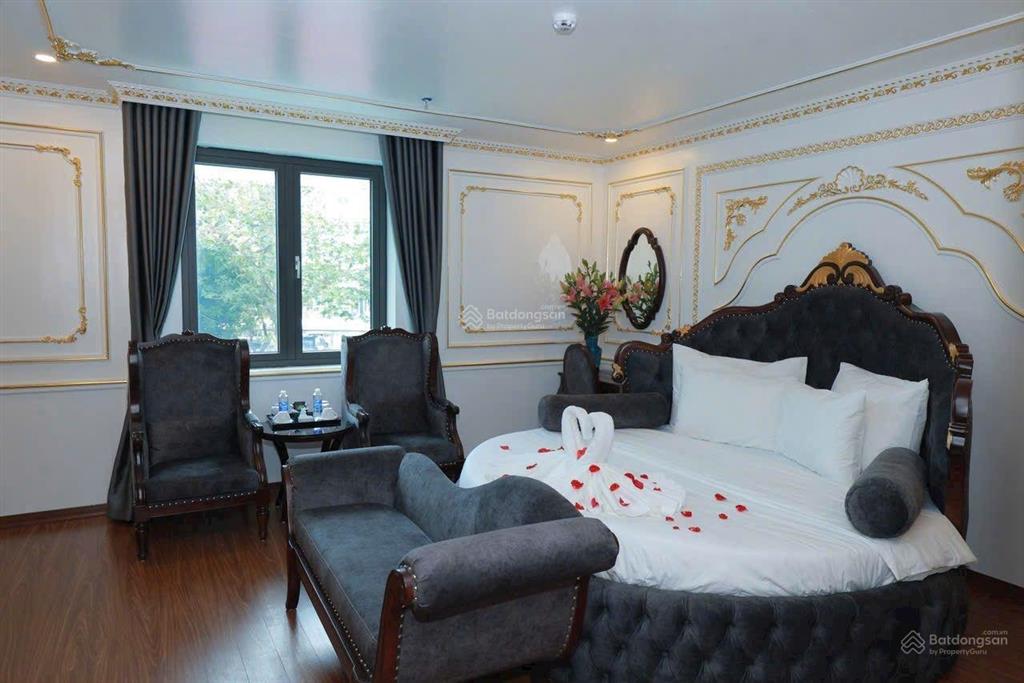 Khách sạn mễ trì mặt đường 60m khai thác ngay.
vị trí trung tâm mễ trì, mặt đường 60m, vỉa hè 9m