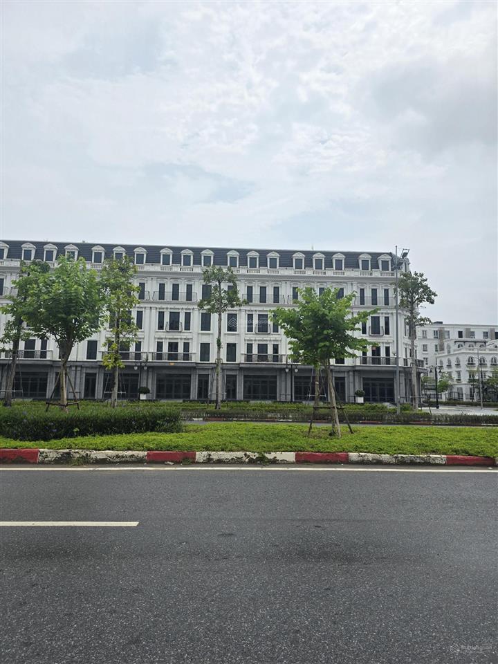 Tây thăng long building lô góc 170m 8 tầng + hầm
lô góc 3 mặt thoáng, mặt tiền rộng,