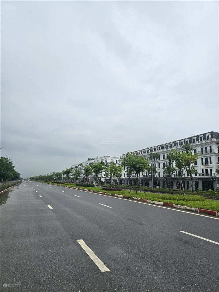 Tây thăng long building lô góc 170m 8 tầng + hầm
lô góc 3 mặt thoáng, mặt tiền rộng,