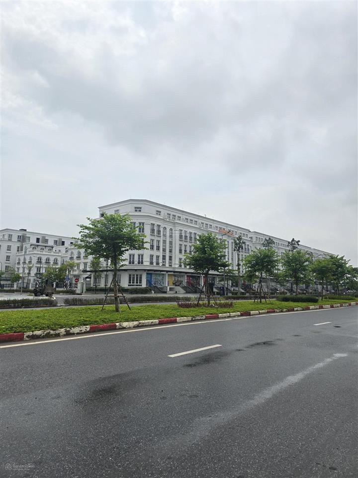 Tây thăng long building lô góc 170m 8 tầng + hầm
lô góc 3 mặt thoáng, mặt tiền rộng,