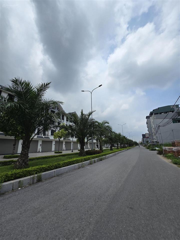 16.x tỷ sở hữu ngay nhà 100m2, sẵn 4 tầng! mặt đường rộng 30m, vỉa hè 5m. vị trí đẹp
