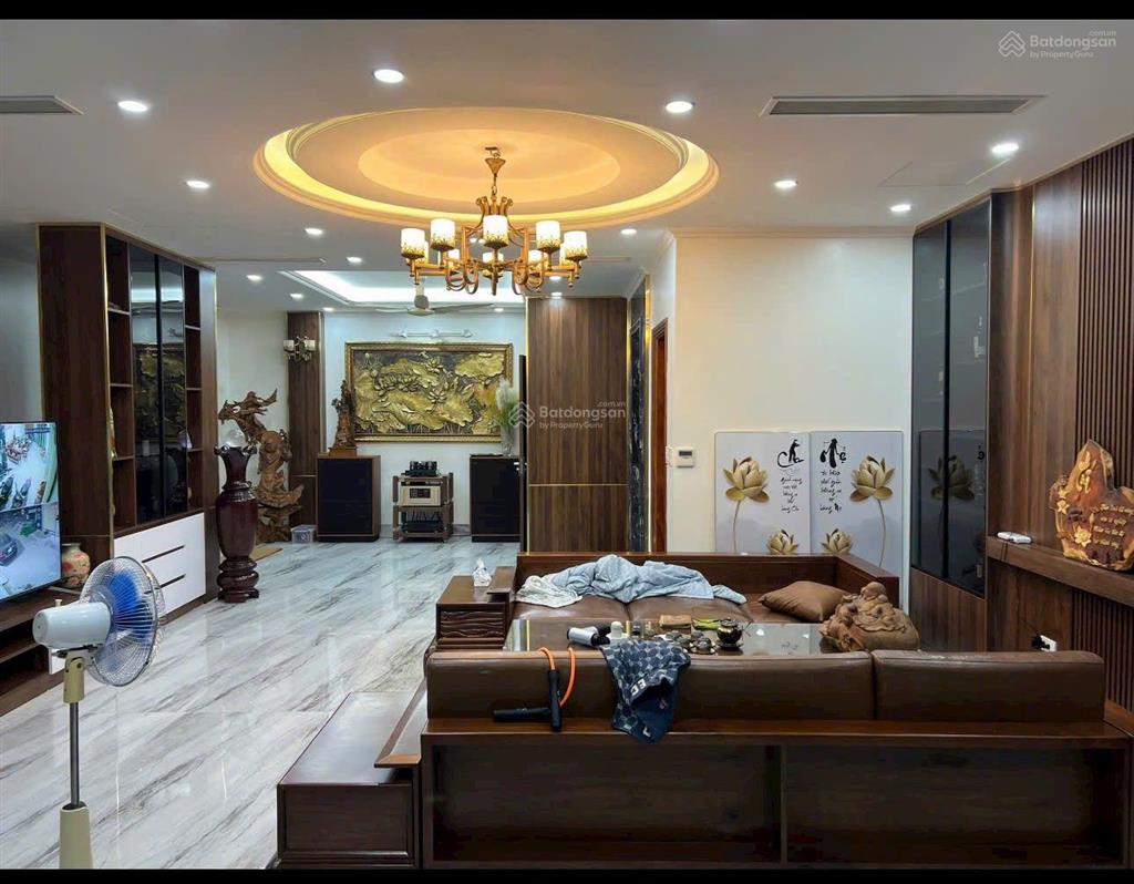 Lô góc 6 tầng thang máy hơn 17 tỷ!
lô góc 2 mặt thoáng, mặt tiền rộng, nội thất đẹp, thang máy hi