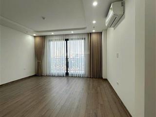 Lô góc 3 mặt tiền 65/90m2 7 tầng giá 24 tỷ.
đường rộng 30m, vỉa hè 5m vị trí phù hợp kinh