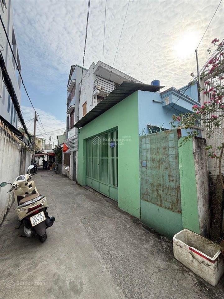 Nhà cấp 4  5,6x21m sổ vuông  hẻm 3,5m  giá 5,8 tỷ