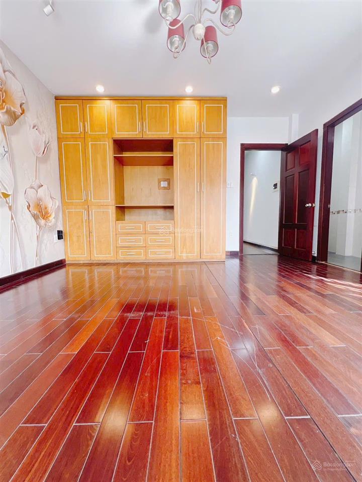 Bán nhà riêng hẻm xe hơi hoàng quốc việt, 92m2, nở hậu 9m đẹp, chỉ 8,x tỷ