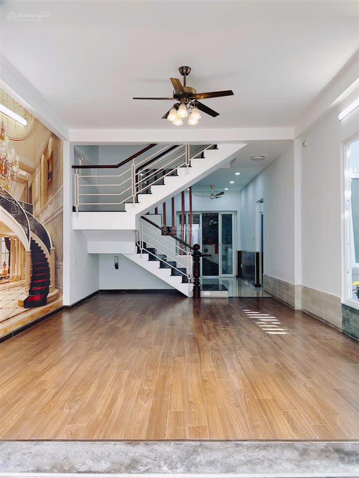 Bán nhà riêng hẻm xe hơi hoàng quốc việt, 92m2, nở hậu 9m đẹp, chỉ 8,x tỷ