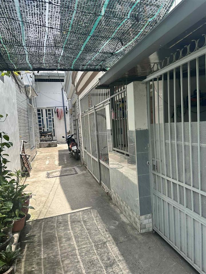 Bán nhà sổ riêng tt quận 7, ngang 6,5m  68m2, hẻm thẳng 50m ra mặt tiền, chỉ 5,x tỷ