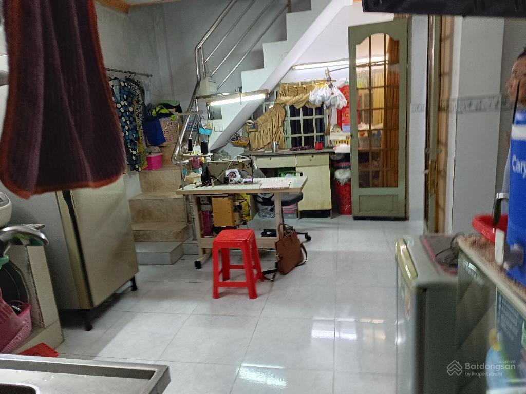 Bán nhà sổ riêng tt quận 7, ngang 6,5m  68m2, hẻm thẳng 50m ra mặt tiền, chỉ 5,x tỷ