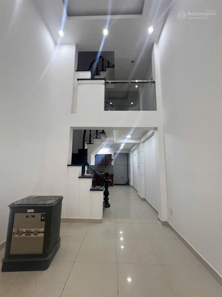 Nhà 4 tầng tt q7  42m2  5pn  gần đh marketing  cho thuê đc 18tr/th  chỉ nhỉnh 4 tỷ