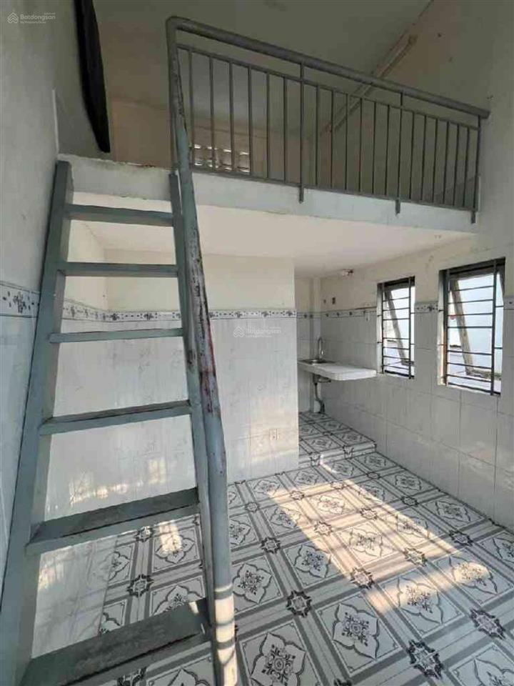 Hiếm  nhà 4 tầng 4,5x22m, có 10 phòng trọ, khu dân cư hiện hữu, chỉ 7,7 tỷ