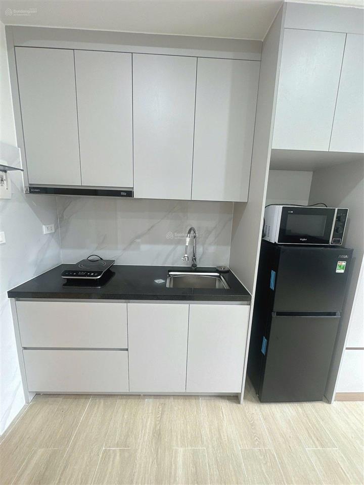 Cần cho thuê gấp ccmn  tô vĩnh diện, giảm giá còn 5.9 tr/th, phòng 1 khách 1 ngủ, full đồ ban công