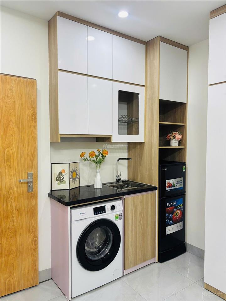 Duy nhất 1 phòng ccmn xây mới, 24m2, ban công thang máy, tại ngã tư giảng võ  ngọc khánh, 5 tr/th.