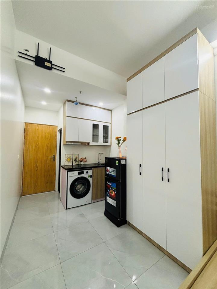 Duy nhất 1 phòng ccmn xây mới, 24m2, ban công thang máy, tại ngã tư giảng võ  ngọc khánh, 5 tr/th.