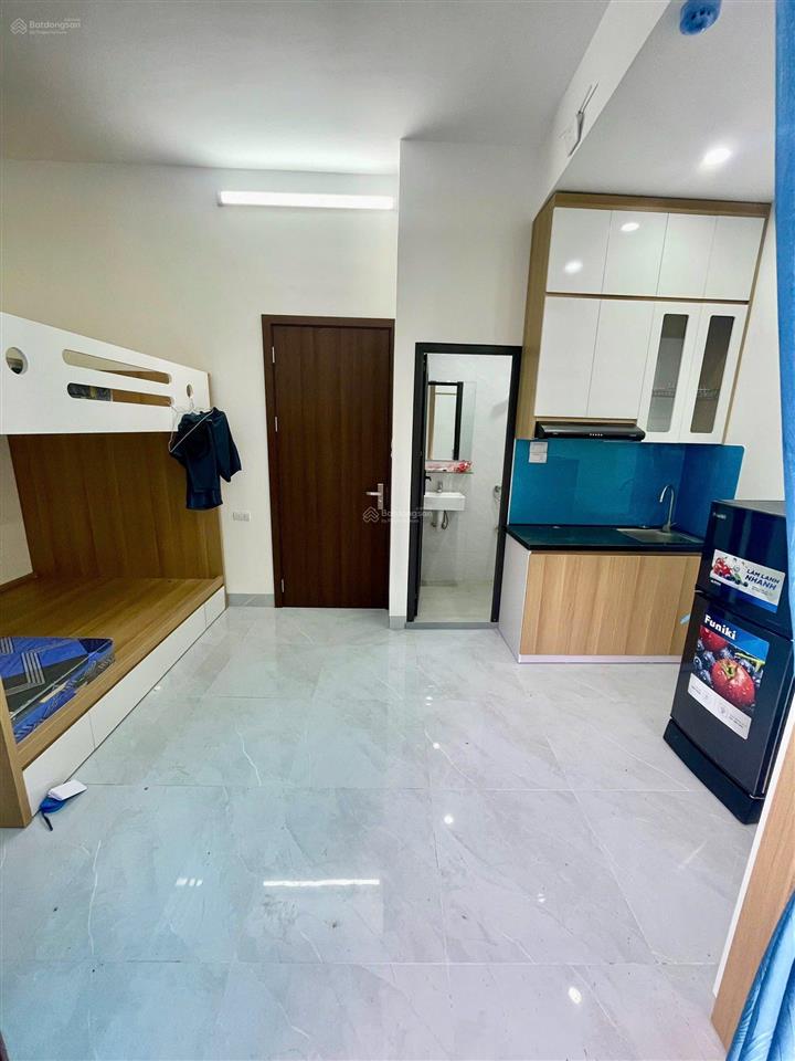 Cho thuê ccmn ban công, full đồ, phù hợp 34 người ở, tại 112 ngọc khánh, cách ngã tư giảng võ 100m