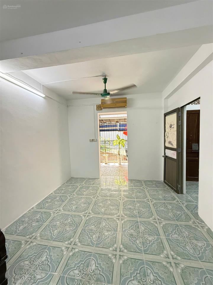 Cc cho thuê phòng 1 khách, 2 ngủ, bếp + vs, khu khí tượng thủy văn, chùa bộc, tam khương, 7,5tr/th.