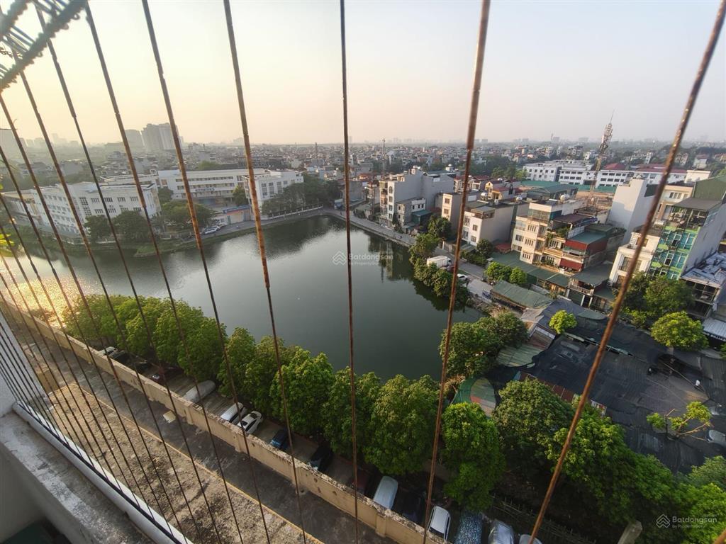 Chính chủ cho thuê căn hộ 2 phòng ngủ view hồ