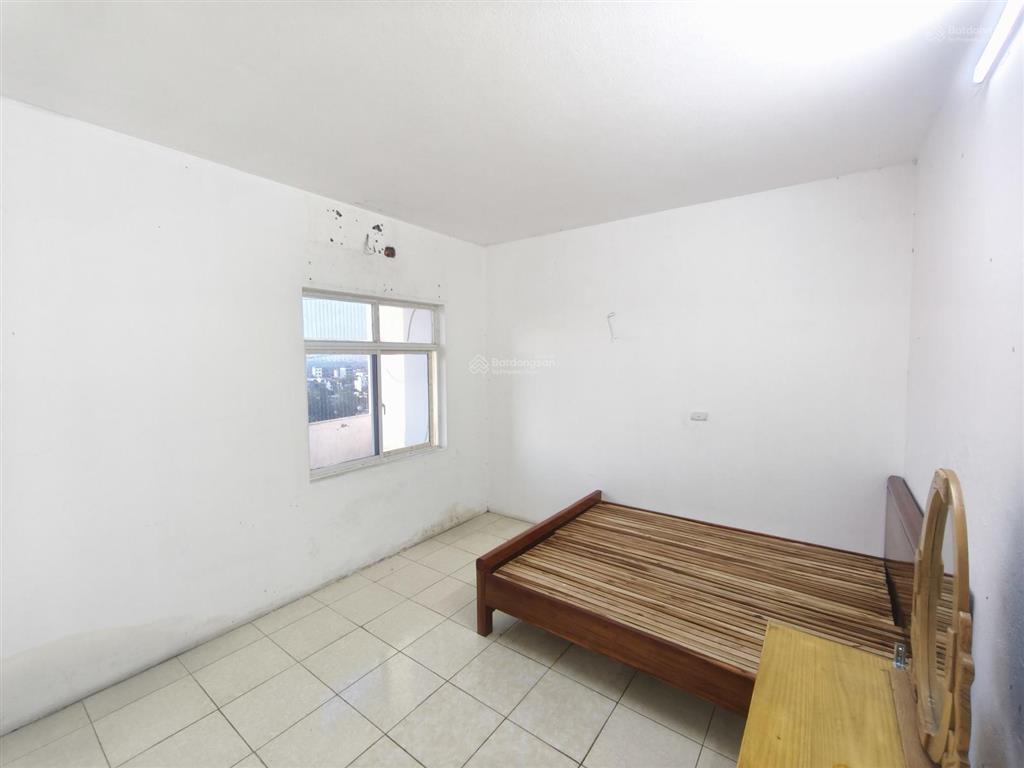 Chính chủ cho thuê căn hộ 2 phòng ngủ view hồ