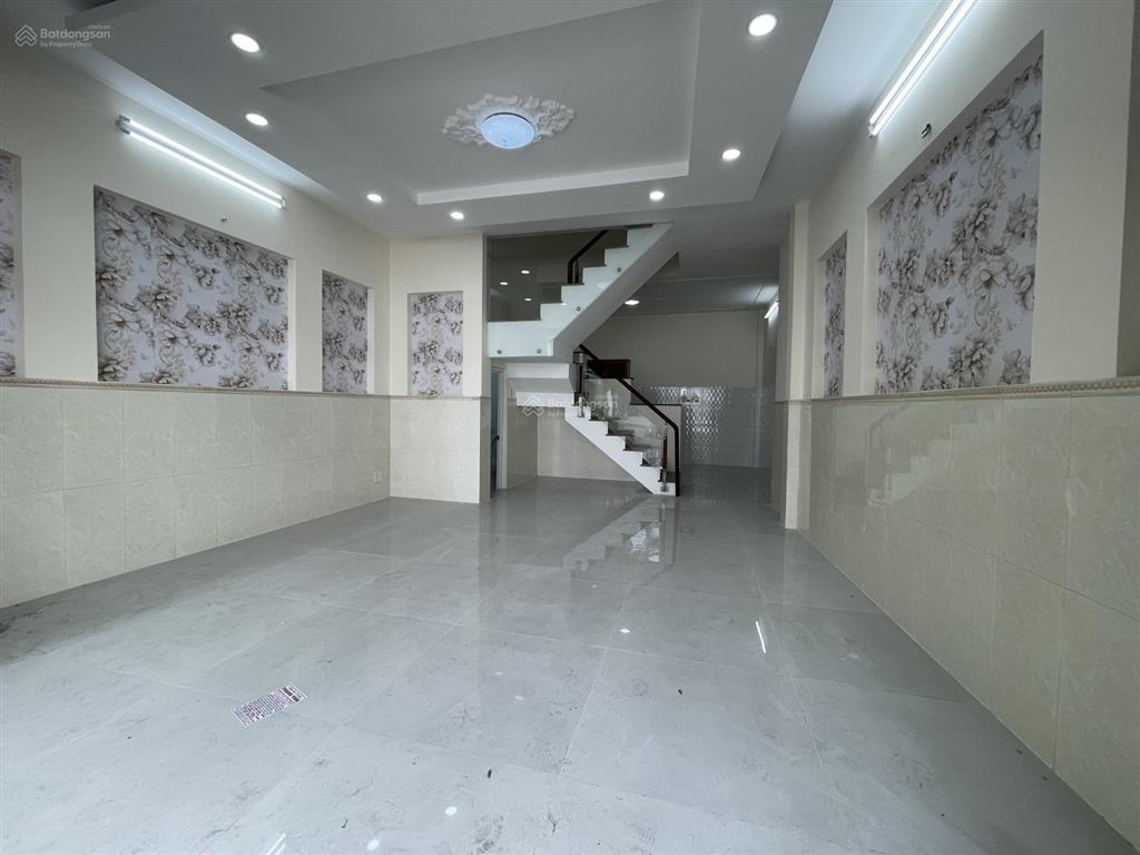 Hẻm xe tải né thông phú thọ hòa  gần nguyễn sơn  trung tâm tân phú