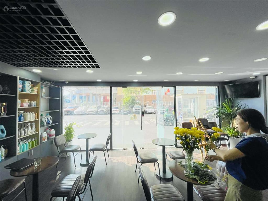 Giảm sâu 1.7t  shophouse sky center sd 122m2 phổ quang, p2, tân bình tặng nội thất 1t 9.8tỷ tl