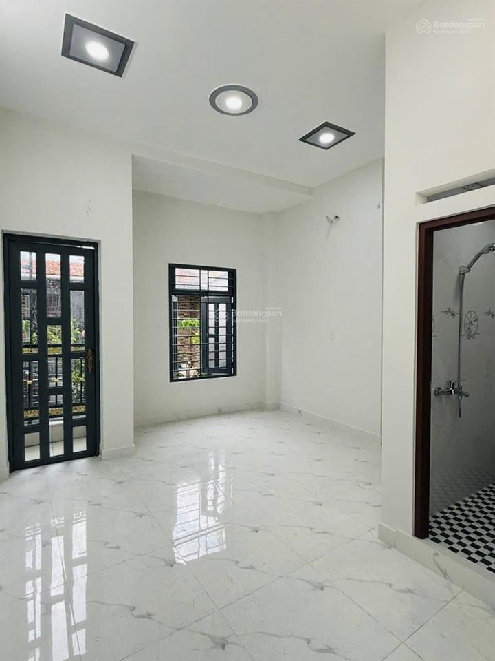 Nhà đẹp kênh tân hoá hẻm dân trí không quy hoạch ở ngay đón lộc chỉ 6 tỷ