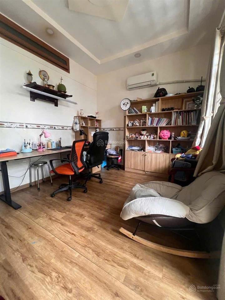 Nhà đẹp lê văn quới 2 tầng, 3pn, ô tô đậu cửa, shr hoàn công, chỉ nhỉnh 4.68 tỷ.