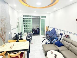 Nhà đẹp lạc long quân, tân bình, 2 tầng đúc thật, 2pn, gần quận 10, chỉ 4.599 tỷ