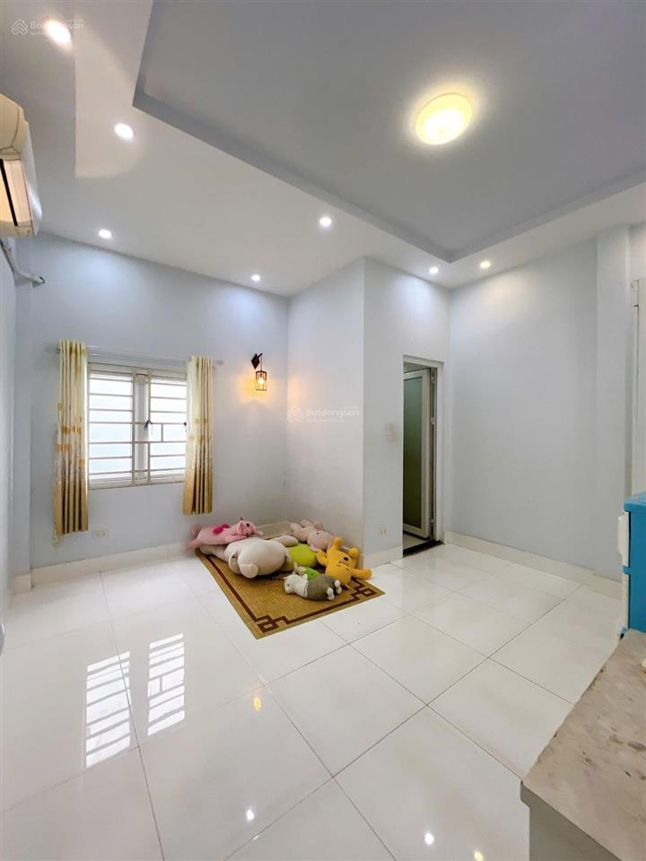 Giảm sốc còn 4.7 tỷ! nhà 2 tầng kdc tên lửa, 52m², 2 mặt hẻm, sổ vuông, vào ở ngay, hiếm có!