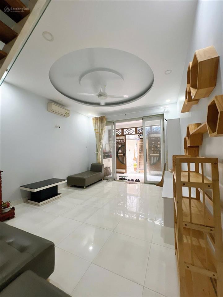 Giảm sốc còn 4.7 tỷ! nhà 2 tầng kdc tên lửa, 52m², 2 mặt hẻm, sổ vuông, vào ở ngay, hiếm có!