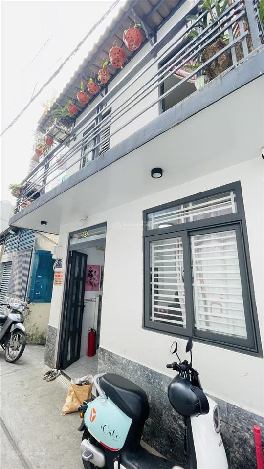 Nhà đẹp phú thọ hòa, 2pn, 2wc, hẻm 3m, vào ở ngay, giá 3.35 tỷ