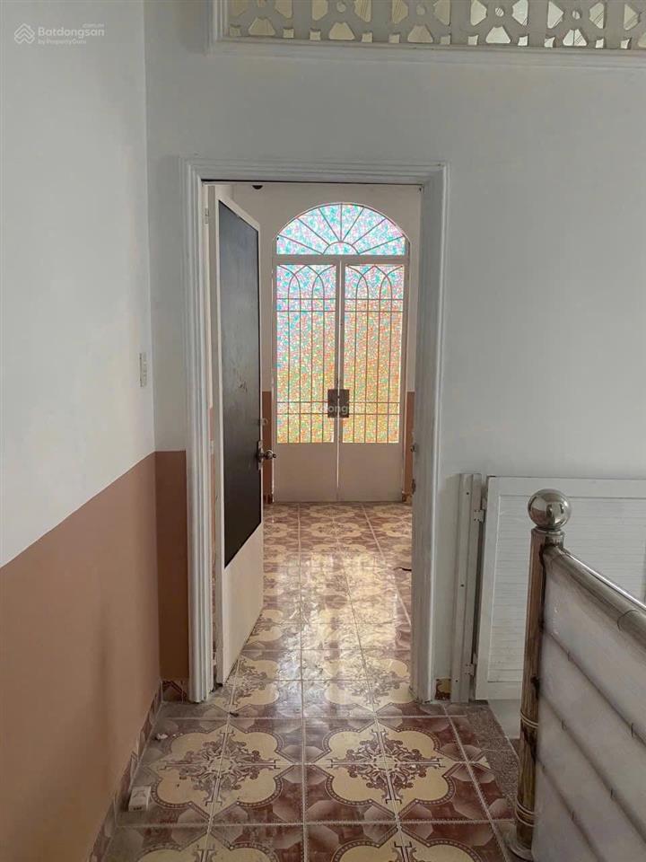 Giảm sốc 100 triệu! hxh nguyễn sơn 55m², 2 tầng btct, đang cho thuê 10 triệu/tháng, chỉ 6.3 tỷ