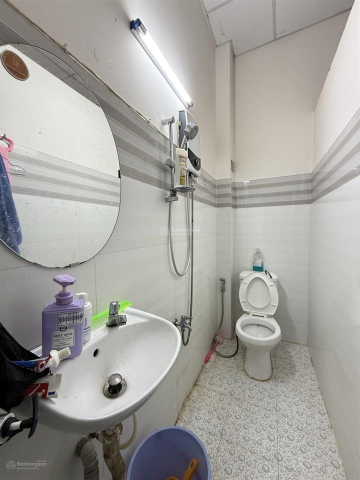 Lạc long quân p10 tân bình  nhà nở hậu đẹp 56m², 2 tầng, hoàn công đủ, chỉ 5.2 tỷ tl