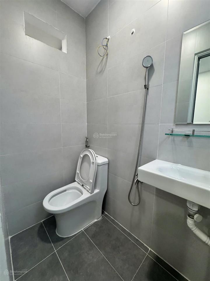 Chung cư lạc long quân lô b  2pn 2wc nhà mới đẹp  gần đầm sen  xách vali vào ở ngay