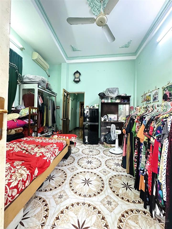 Giảm sốc 1.5 tỷ! nhà quận 11 hẻm thông sát mặt tiền 63m², 3 tầng, 6pn, vừa ở vừa cho thuê