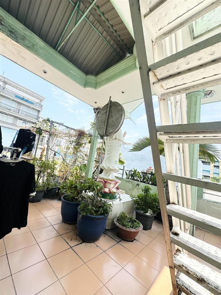 Giảm sốc 1.5 tỷ! nhà quận 11 hẻm thông sát mặt tiền 63m², 3 tầng, 6pn, vừa ở vừa cho thuê