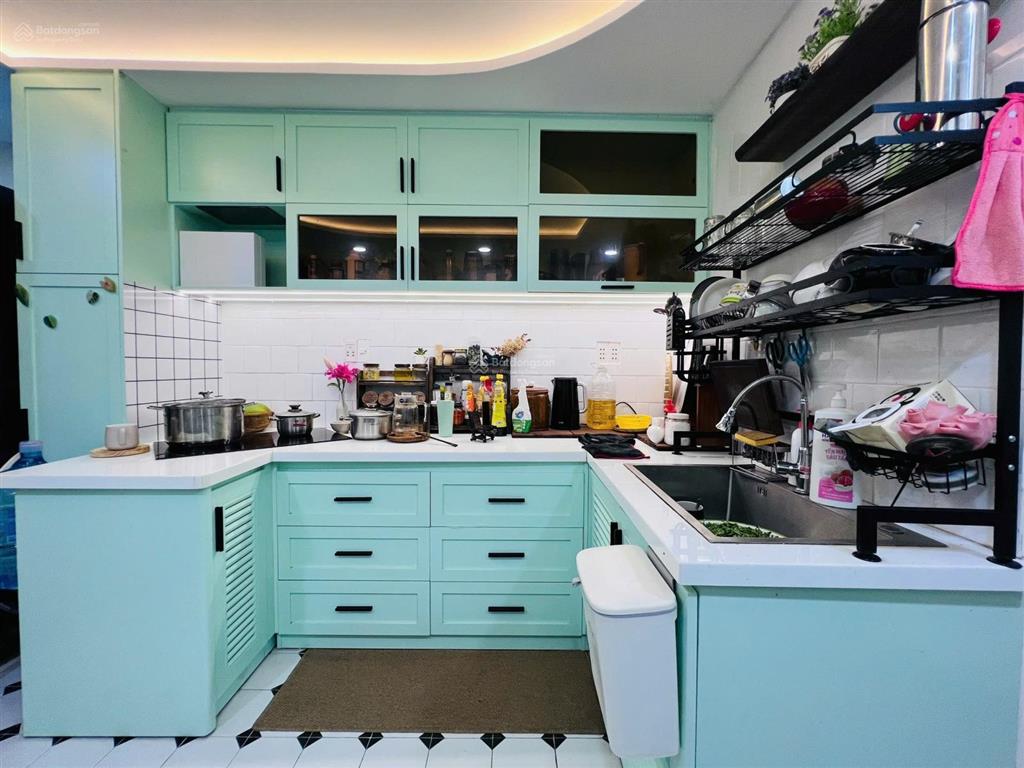 Nhà đẹp 2 tầng xô viết nghệ tĩnh  hàng xanh, ô tô đỗ cửa, 36m², hoàn công đủ, chỉ 5.99 tỷ